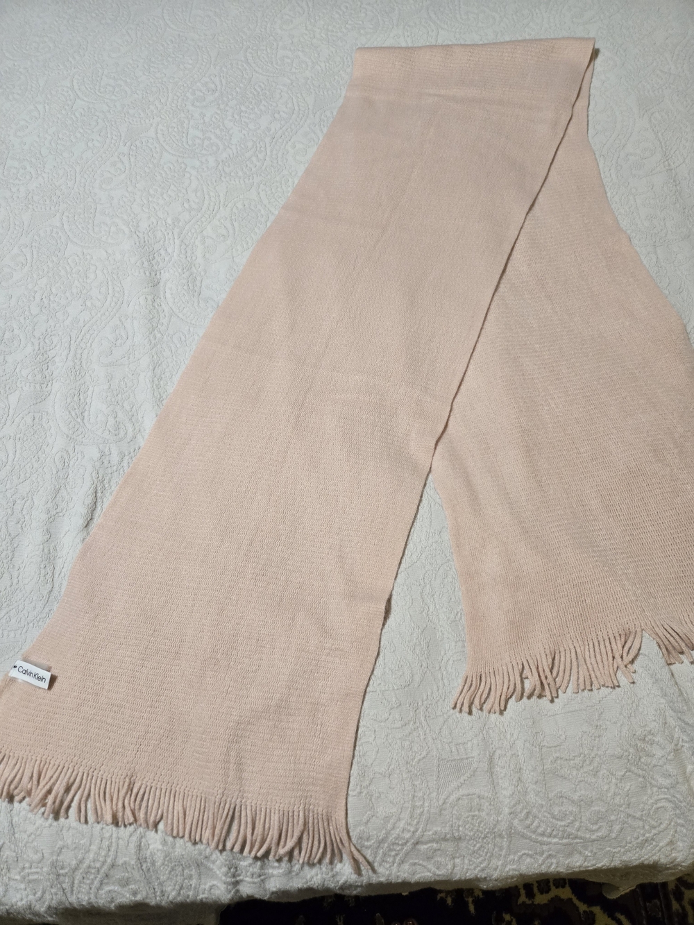 Calvin Klein Soft Blush Pink Knit Fringe Scarf Warm Elegant Feminine Cozy